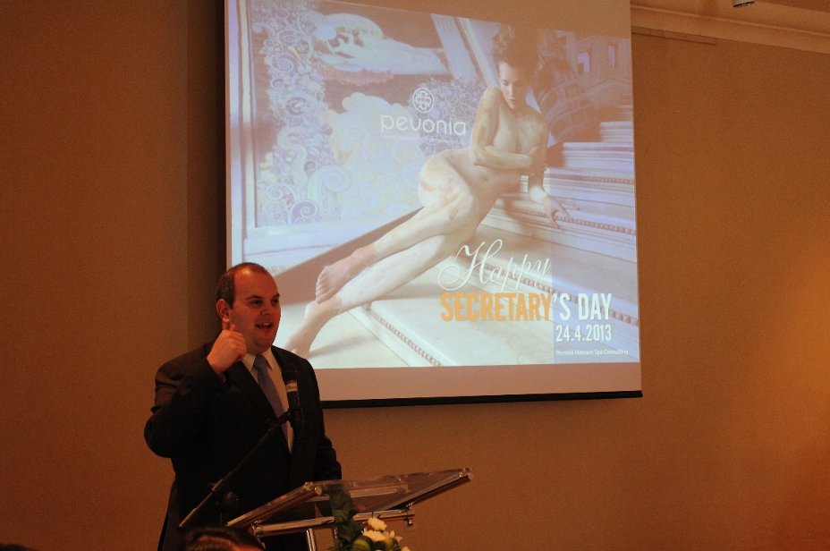 Khách sạn Caravelle phối hợp cùng Pevonia tổ chức “Ngày hội thư ký”